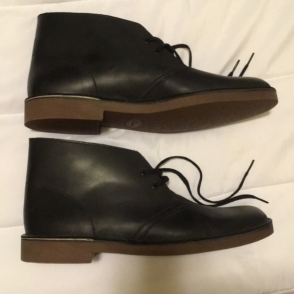 clarks mens black chukka boots